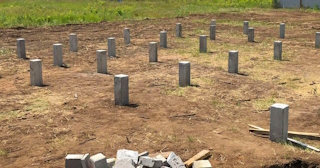 Фундамент на забивных жб сваях под ключ в Пыть-яхе - фундамент из забивных железобетонных свай цена от 3188 руб/м2